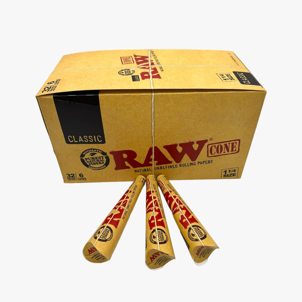 RAW CLASSIC CONES 1 1/4 32 PACKS PER BOX 6 CONES PER PACK