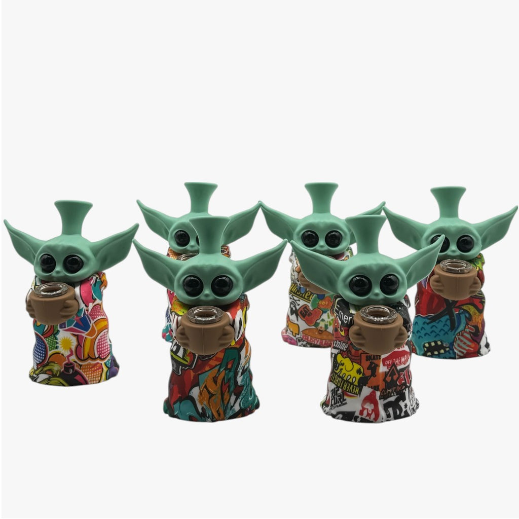 BABY YODA BONG MIXED COLOURS CBS 1079